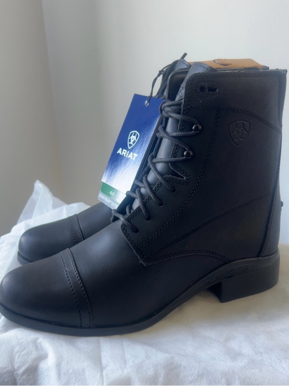 Ariat Woman’s Black Leather Lace Up Equestrian Paddock Boots Size 7.0B - Picture 3 of 8